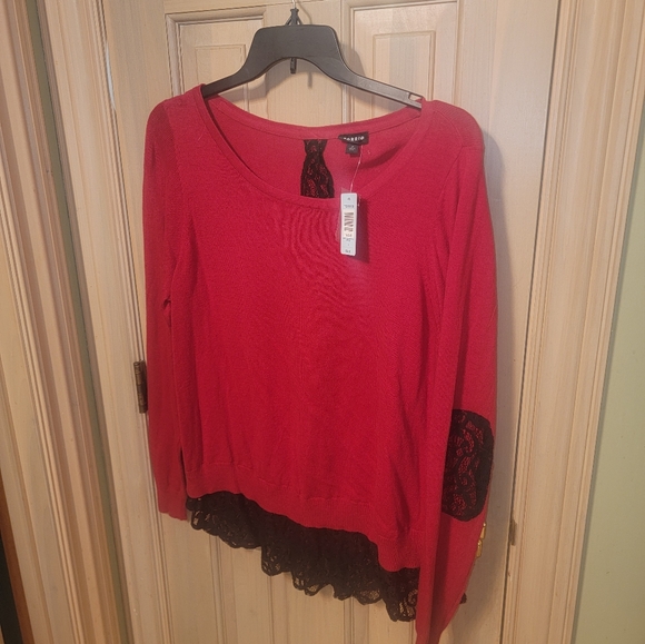 NWT Womens Plus sz 2X Torrid Red Sweater with black Lace Romantic - Picture 8 of 11